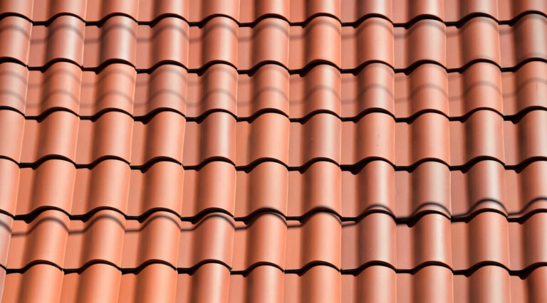 Dachówka ceramiczna czy betonowa – co wybrać?