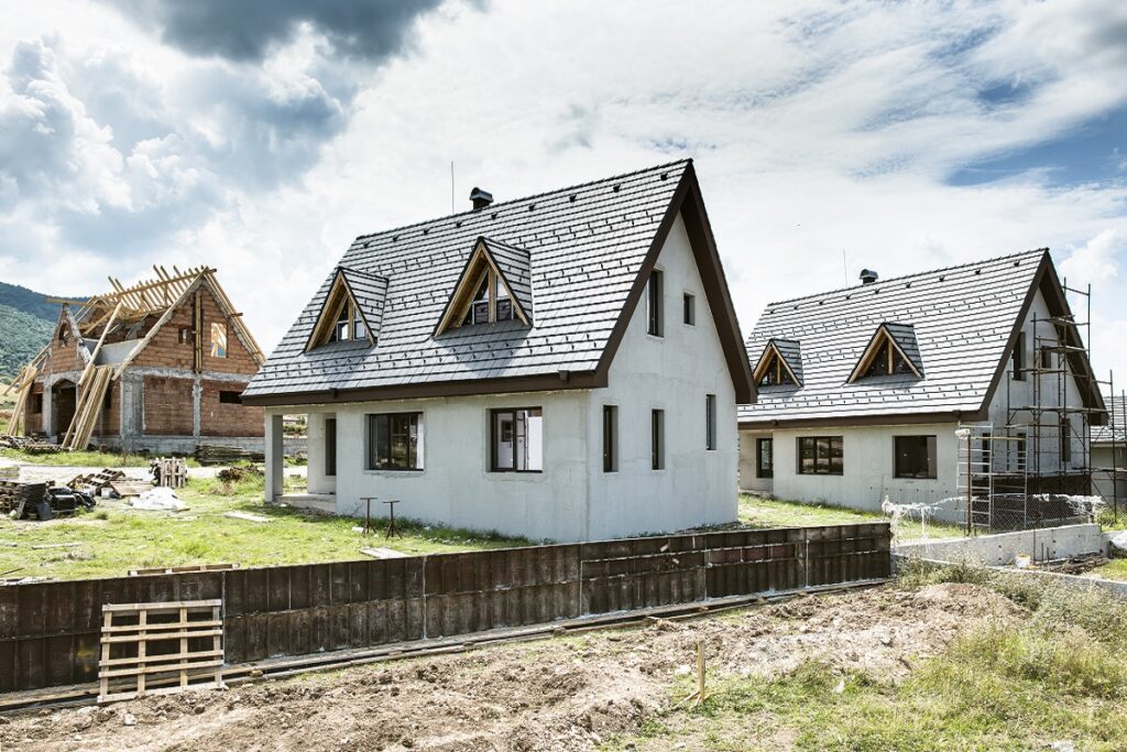 Budowa nowych domów całorocznych bez pozwolenia na budowę